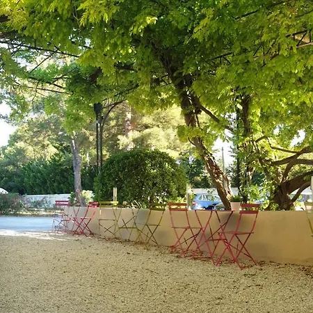 Panzió La Bastide Des Arts *