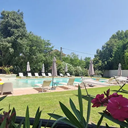 La Bastide Des Arts * Saumane-de-Vaucluse