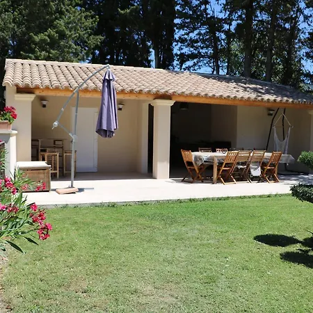 La Bastide Des Arts Saumane-de-Vaucluse